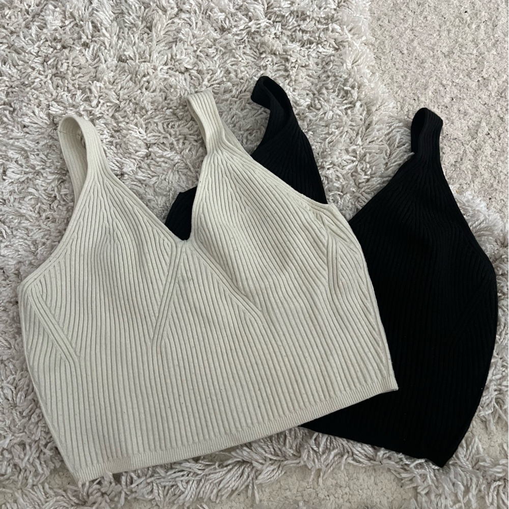 Lululemon knit ribbed cropped tank pair